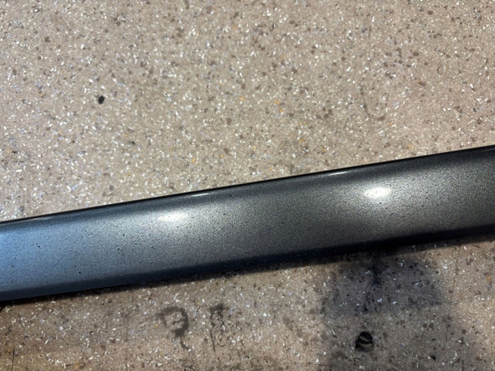 MOULURE SEUIL GAUCHE CÔTÉ AUDI A4 S4 B9 8W0853931