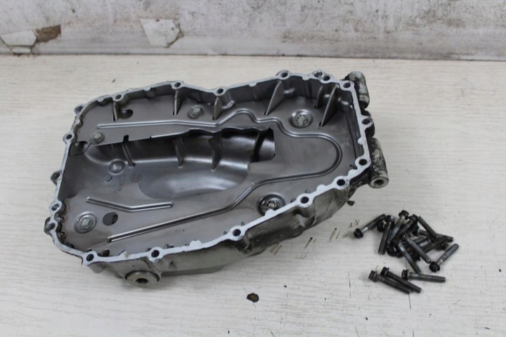 BMW F800 AVEC CUVETTE CARTER HUILES HUILEUX