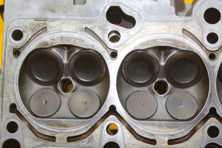 CULASSE AUDI A4 B7 A6 C6 2.0 TFSI BGB BWA 06F103373 06F109102B 06F109101B