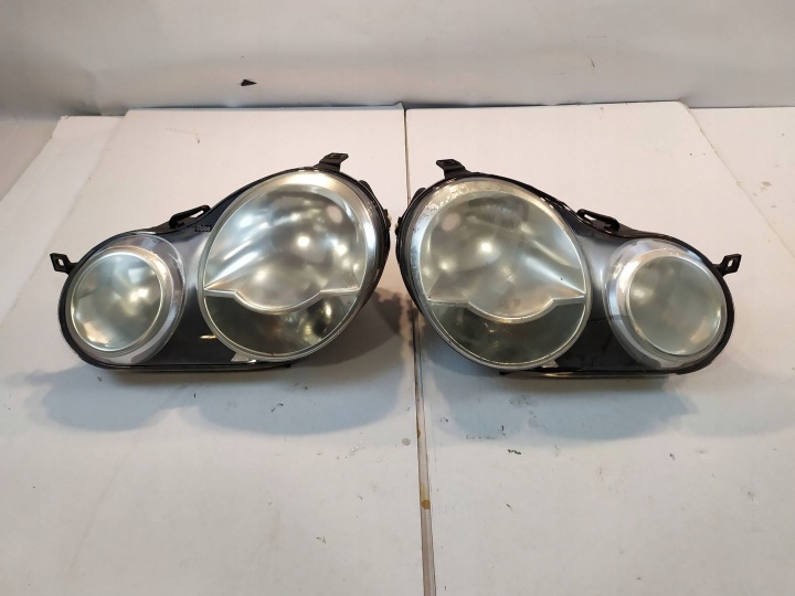 PHARE DROIT AVANT VOLKSWAGEN POLO IV 9N