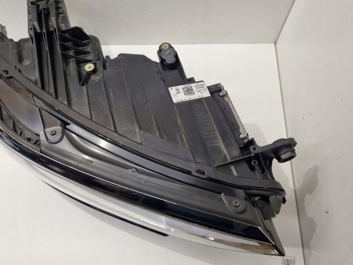PROJECTEUR AVANT CÔTÉ DROITE VOLKSWAGEN PASSAT B8 IQ LIGHT 3G1941082P