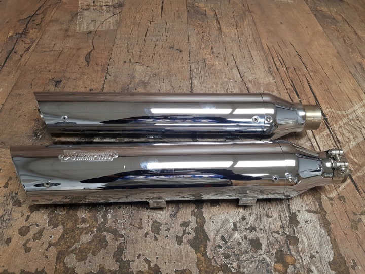 NOUVEAU SILENCIEUX AKRAPOVIC HARLEY-DAVIDSON SPORTSTER 2014