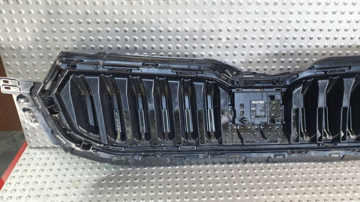 GRILLE CALANDRE SKODA KAMIQ LIFT 23- 658853653C