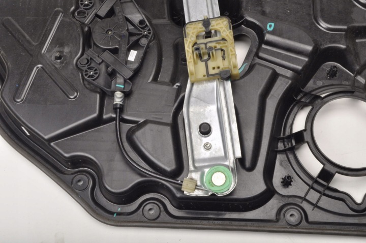 VOLVO S60 II LIFT ÉLÉVATEUR VITRES DROIT ARRIÈRE 31349205 31447883 966265-102