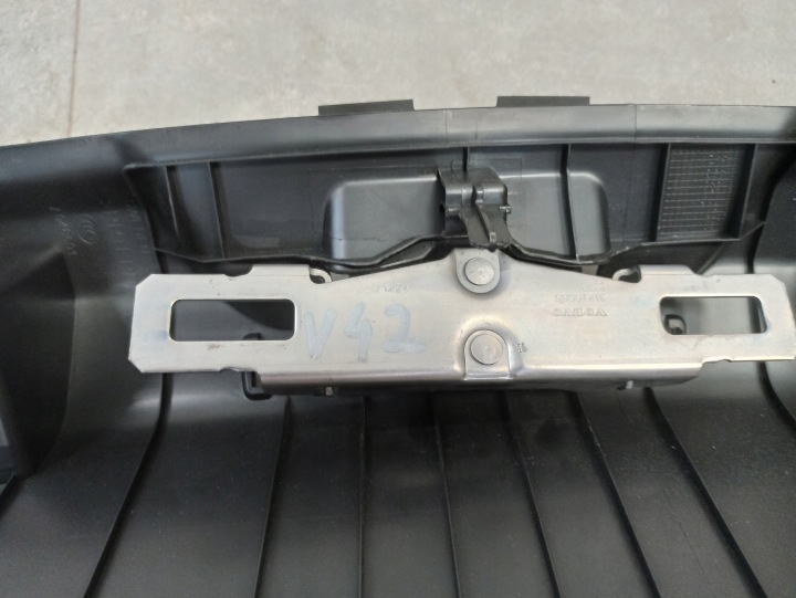 VOLVO V40 II PROTECTION COURROIE ARRIÈRE 31291048