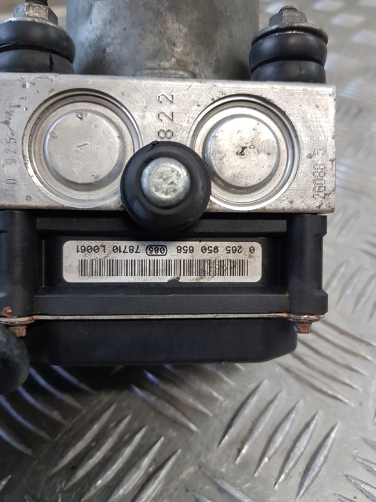 POMPE ABS PEUGEOT 407 1.6 HDI 0265235271 9662005180