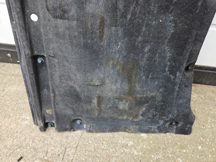 PROTECTION CHÂSSIS DROITE CAPUCHONS SOUS AUTO AUDI A4 B9 8W