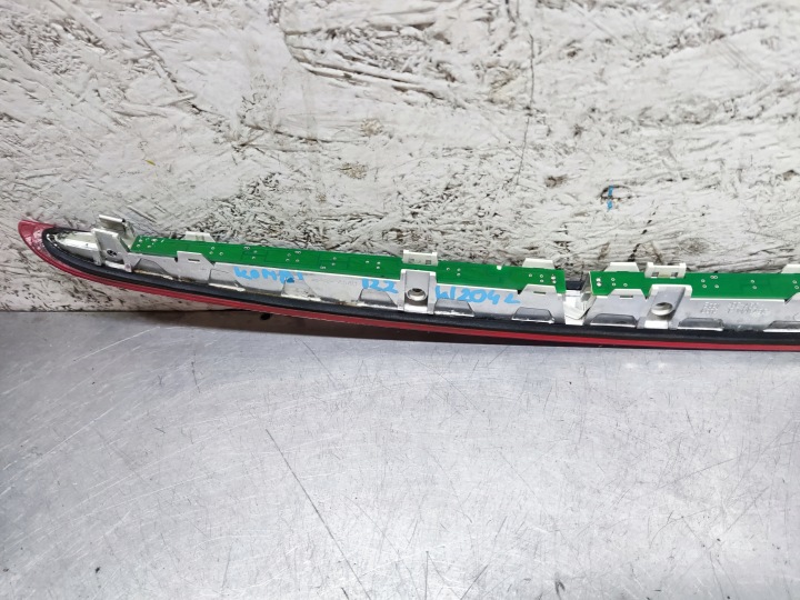 MERCEDES C CLASSE W204 LIFT UNIVERSEL TROISIÈME LANTERNE STOP DANS COUVERCLE DE COFFRE A2049062601