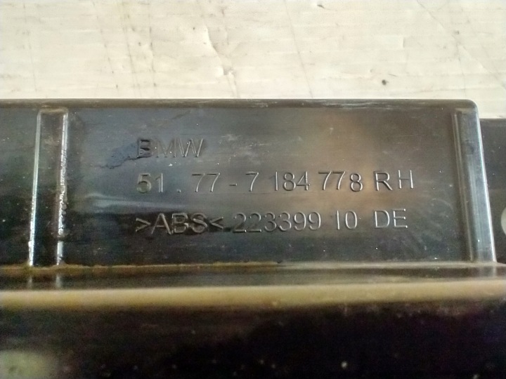 BMW 5 F10 F11 GLISSIÈRE FIXATION SEUIL DROIT POIGNÉE DROIT 7184778