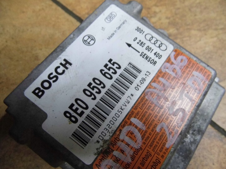 AUDI A4 B6 2.5TDI MODULE CAPTEUR AIRBAG 8E0959655