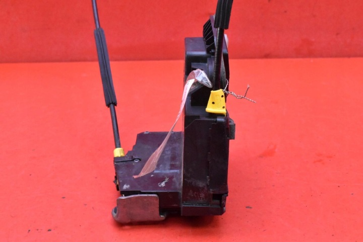 SERRURE DE PORTE DROIT AVANT AVANT EUROPE 915-C3039072-18S OPEL ASTRA 5 V K UNIVERSEL