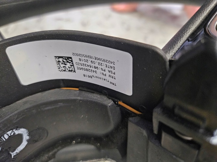 CITROEN C3 III 3 VOLANT MULTIFONCTION 98164325ZD PARFAITE