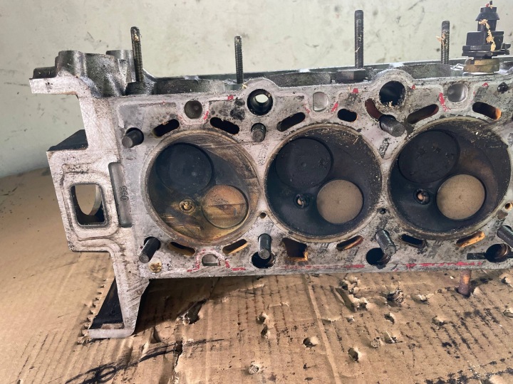 CULASSE MOTEUR BMW 3 E36 1.8 1.9 1743987