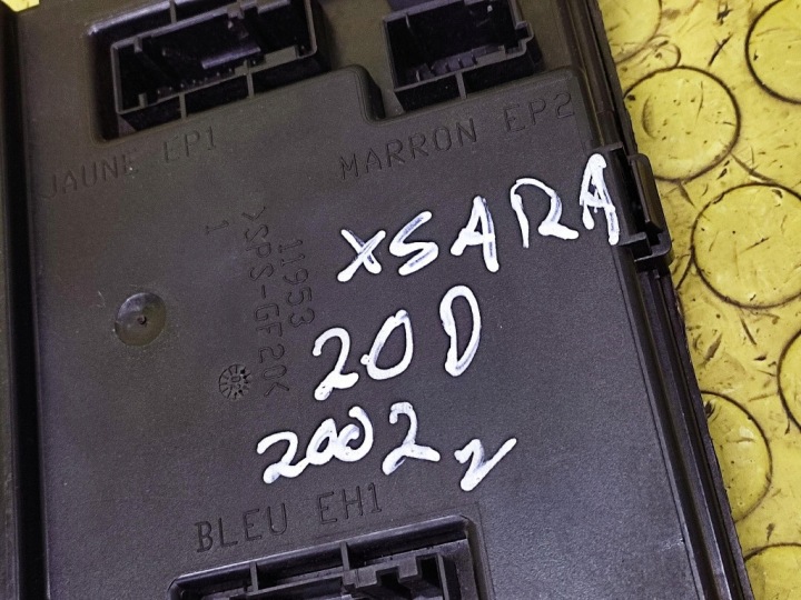 CITROEN XSARA MODULE BOÎTE FUSIBLE 9649053680