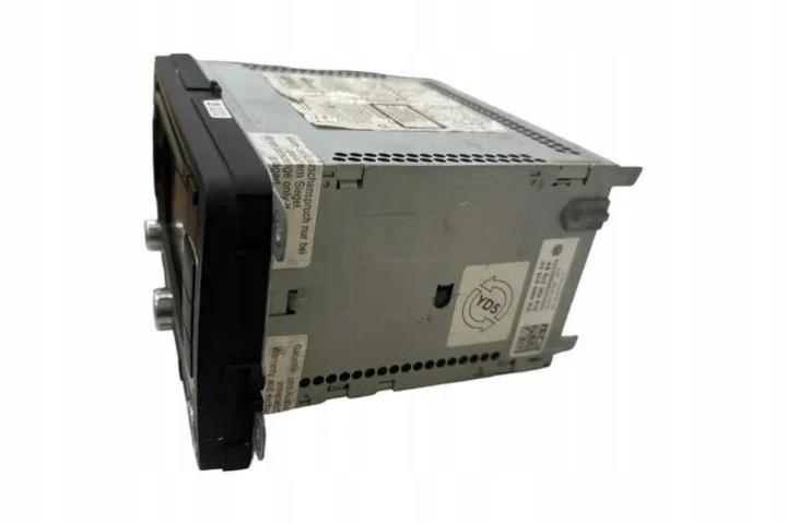RADIO AVEC NAVIGATION VW PASSAT B7 (362) VWZAZ2R0866374 1.4L GASOLINE 90KW 2011