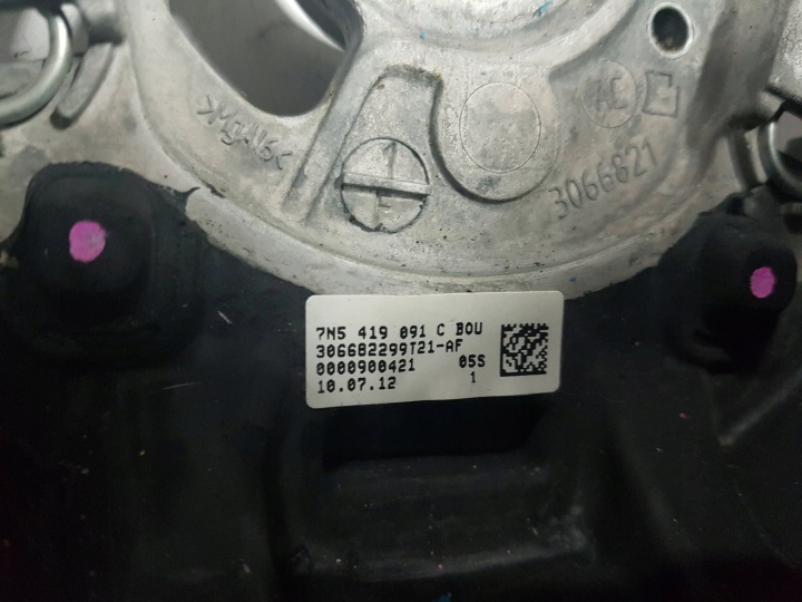 SEAT LEON 2 II LIFT 09-12R VOLANT CUIR 7N5419091C
