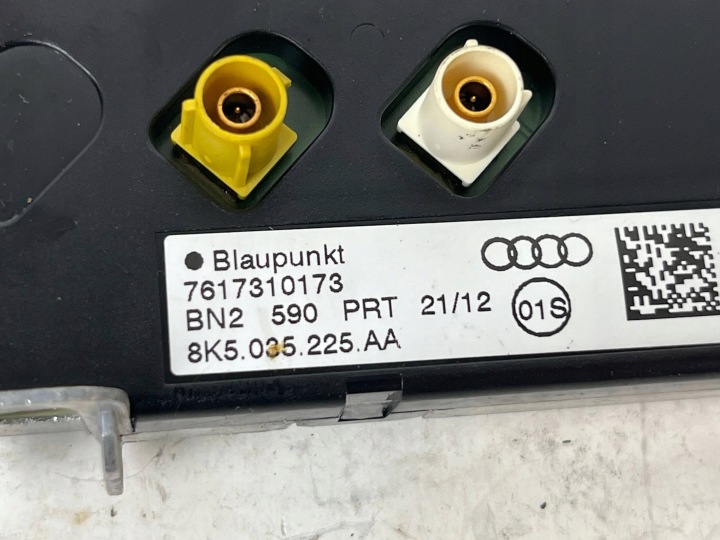 AMPLIFICATEUR D'ANTENNE AUDI A4 S4 B8 8K 8K5035225AA