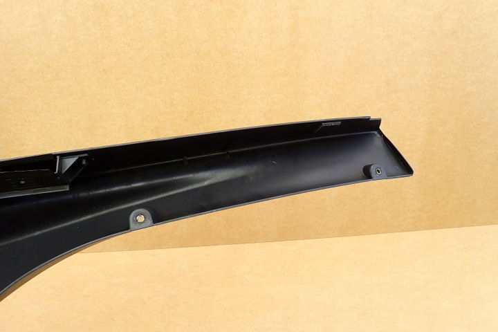 FIAT SEICENTO 97- MOULURE REVÊTEMENT COUVERCLES DE COFFRE ARRIÈRE ARRIÈRE 735242340 OE