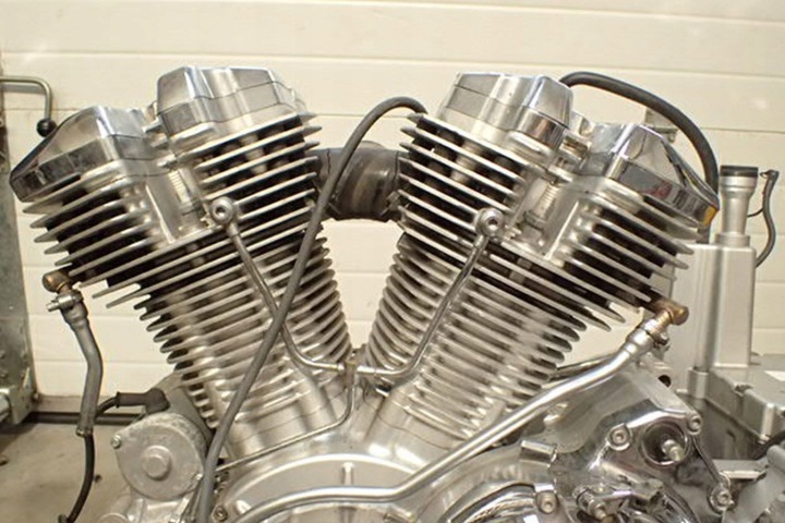 YAMAHA XV 1600 WILD STAR MOTEUR BOÎTE 75902 KM