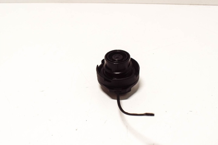 AUDI A3 8P BOUCHON GOULOTTE DE REMPLISSAGE CARBURANTS NEUF ORIGINAL 8P0201550C