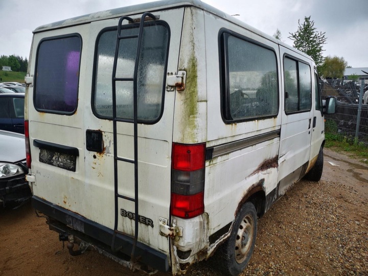PEUGEOT BOXER SERRURE DE PORTE AVANT DROIT 2001 2.5L