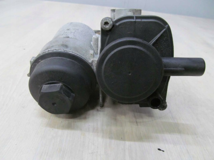 VOLVO S60 V70 S80 XC 2.4 D5 SUPPORT CHÂSSIS FILTRE HUILES 08642839