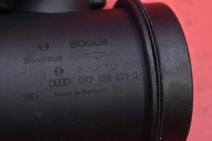 DÉBITMÈTRE 077133471D AUDI A8 D2 4.2 V8 300 KM 94-99