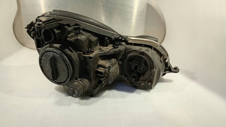 MERCEDES E W211 02-09 PROJECTEUR PHARE GAUCHE AVANT AVANT GAUCHE C504