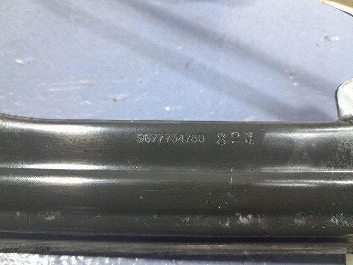 PEUGEOT 308 II T9 ÉLÉVATEUR VITRES AVANT AVANT DROIT 9677734780