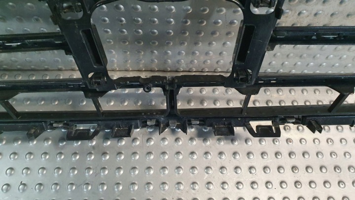 GRILLE CALANDRE MERCEDES C-KLASA W205 A20588013 A2058801483 14-