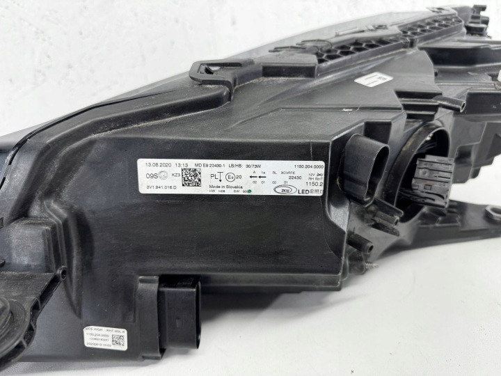 PROJECTEUR PHARE AVANT DROIT COMPLET LED SKODA SUPERB B8 (3V) 3V1941016D MKAP90