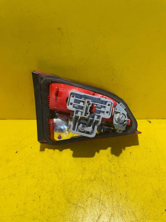 AUDI A4 B8 PHARE DROIT ARRIÈRE 219602