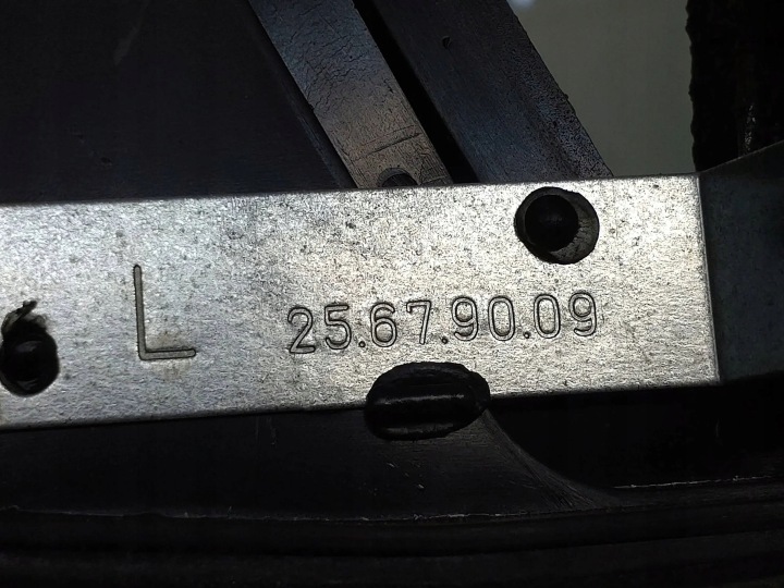 DOUILLE D'AMPOULE ARRIÈRE TOYOTA AYGO AB10 25679009