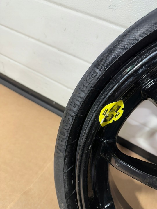 KOLO RÉSERVE RÉGLAGE PNEU DE SECOURS MERCEDES SL R230, W230, 185/60/17