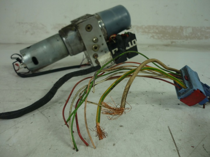 POMPE CONTRÔLEUR TOITS SERVOMOTEUR TOITS PEUGEOT 307 CC 10562130106