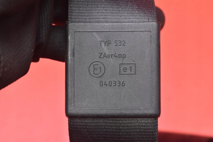 CEINTURE DE SÉCURITÉ DROIT AVANT TENDEUR 8P3857706B AUDI A3 8P 03-05