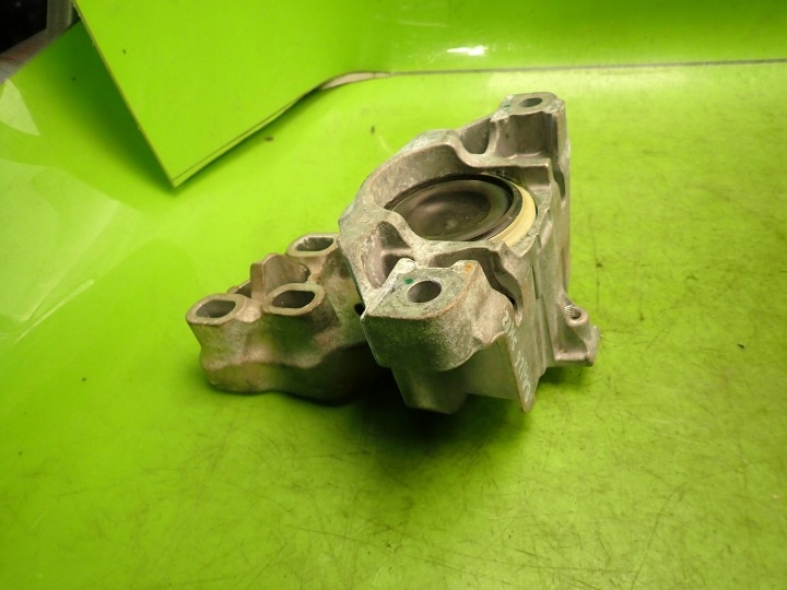 COUSSIN MOTEUR INFINITI Q30 MERCEDES A-KLASA B-KLASA CLA 18R A2462400217