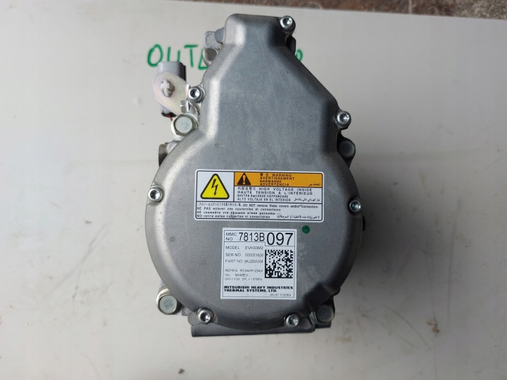 MITSUBISHI OUTLANDER III LIFT 4,4 HYBRID COMPRESSEUR DE CLIMATISATION 7813B097
