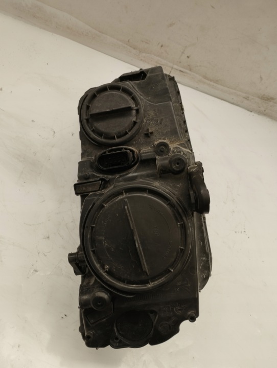 SKODA OCTAVIA 3 III PHARE GAUCHE AVANT 030127220100