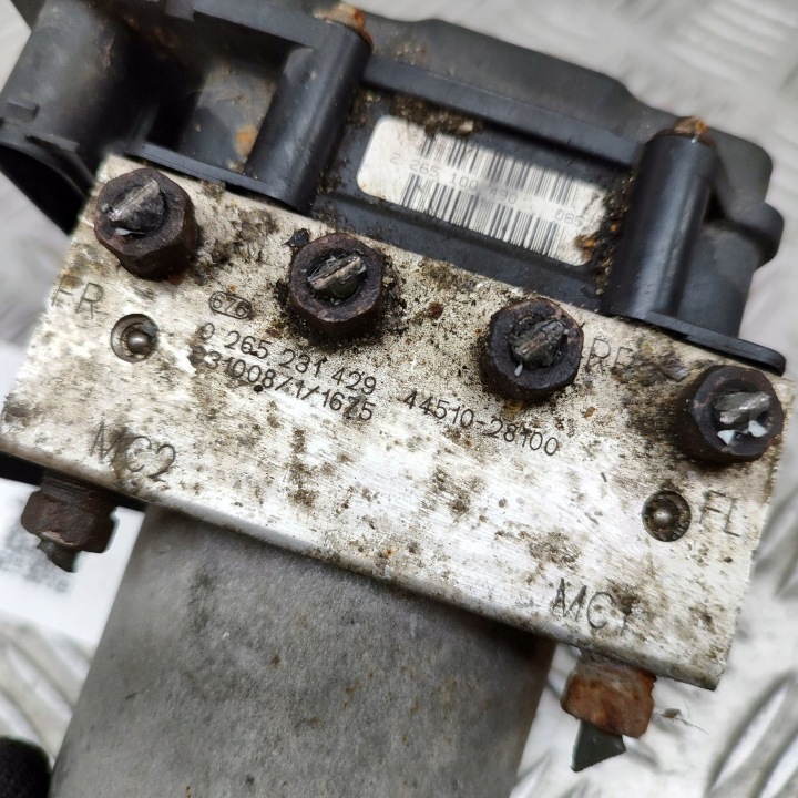 TOYOTA PREVIA (XR30, XR40) II 2003 POMPE ABS