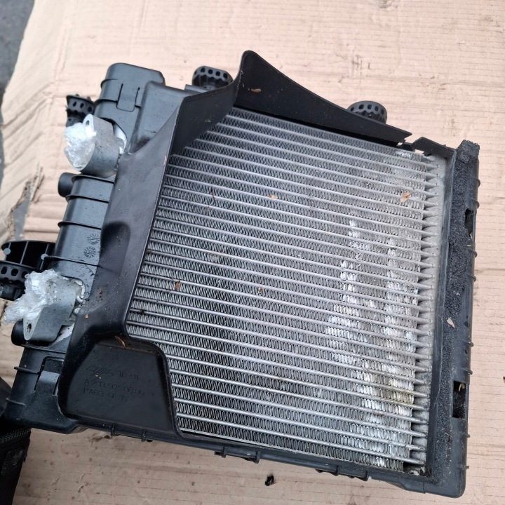 RADIATEUR MERCEDES E CLASSE W213 AMG E63 AVEC 213 505 06 00