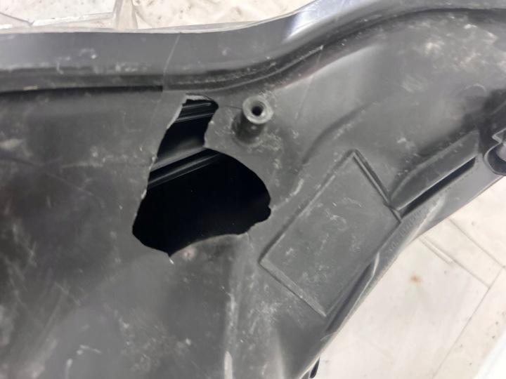 PROJECTEUR DROITE CÔTÉ TOYOTA AYGO AB40 MDE116203R