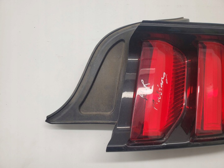 FORD MUSTANG VI 2020 DROITE CÔTÉ PHARE ARRIÈRE