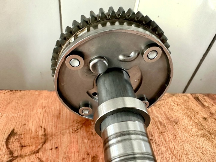 ARBRE À CAMES ADMISSION 06L109088 VW AUDI A3 A4 CJX CNC CHH