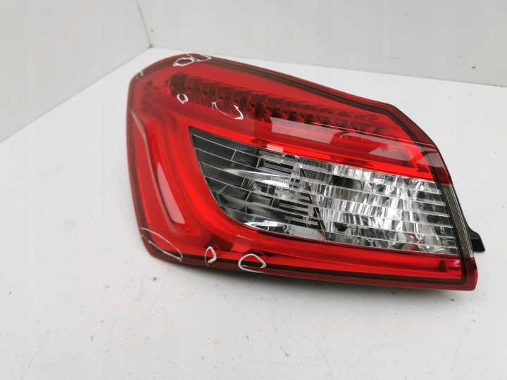 MASERATI GHIBLI 2014 PHARE ARRIÈRE 06700084820