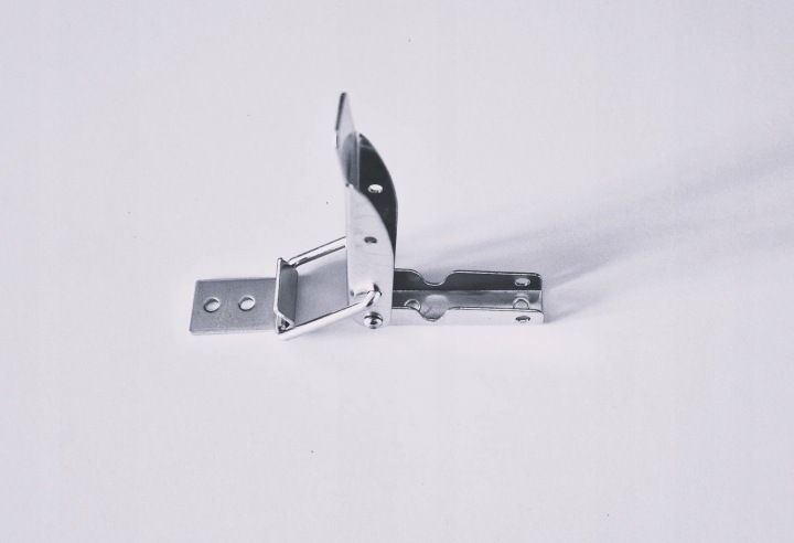 SERRURE CÔTÉ PETIT 17X95 MM