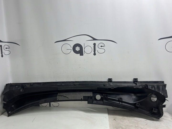 DOUBLURE DE PASSAGE DE ROUE INFÉRIEUR MÉTALLIQUE TOYOTA RAV4 V 55783-42070