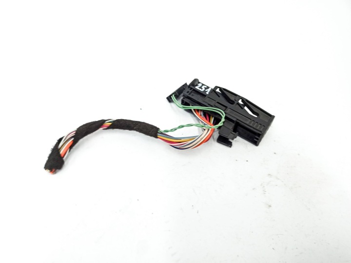 MERCEDES-BENZ R W251 2012 CONDUITES DE DÉRIVATION ALLUMAGE