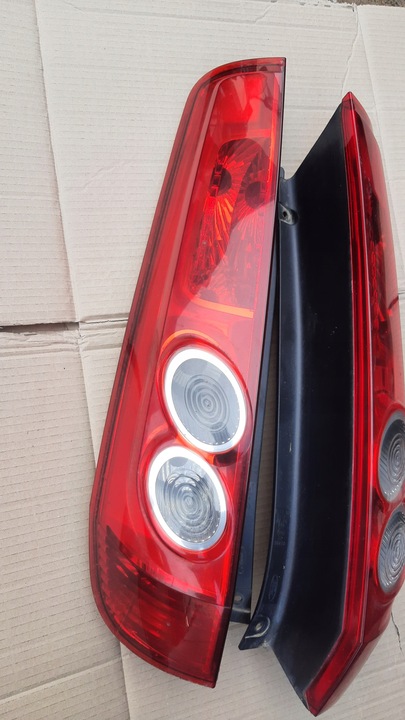 FARO PARTE TRASERA FAROS PARTE TRASERA FOERD FIESTA MK5 RESTYLING RESTYLING 