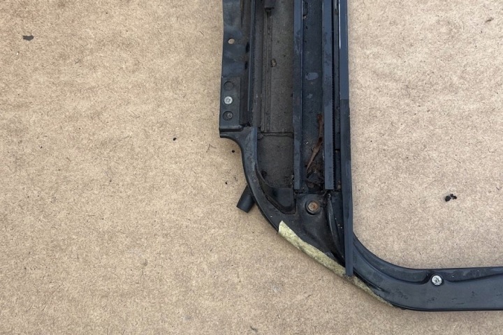 TOIT OUVRANT BMW 5 TOURING (E61) 7053409 2.5L GASOLINE 141KW 2004